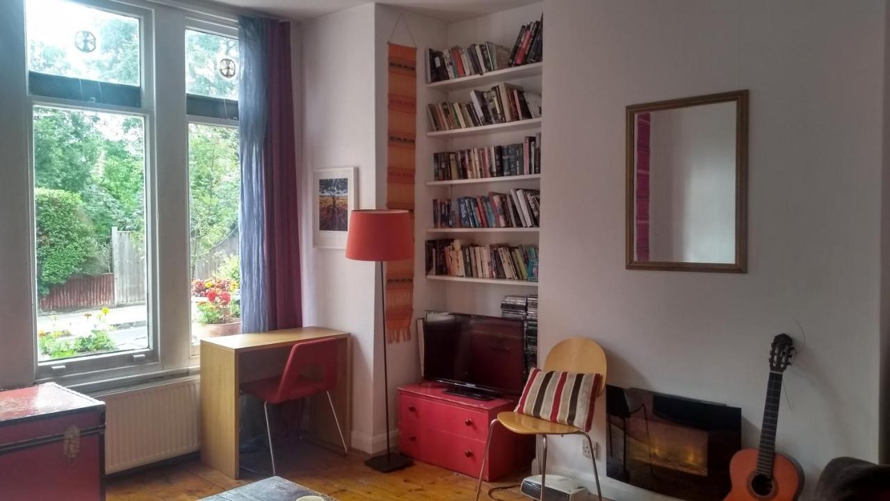 Homey, Warm & Welcoming Room. London Eksteriør billede